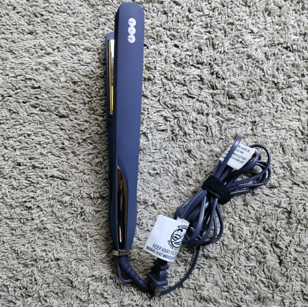 Hair straightener
